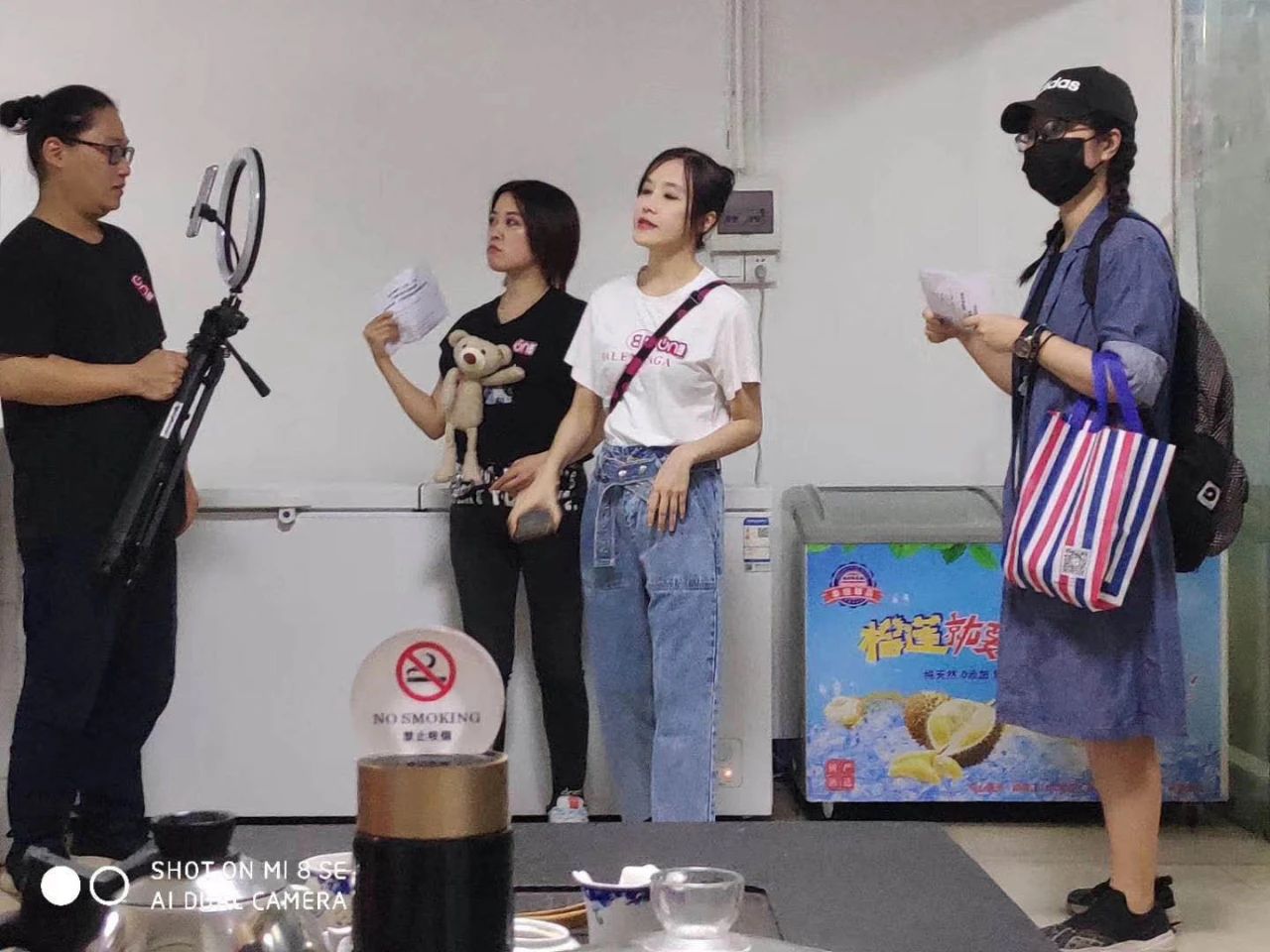廣州直播節(jié)“在穗臺(tái)商分會(huì)場(chǎng)”，兩岸網(wǎng)紅主播齊聚松洲街金達(dá)咖啡飲品城打卡