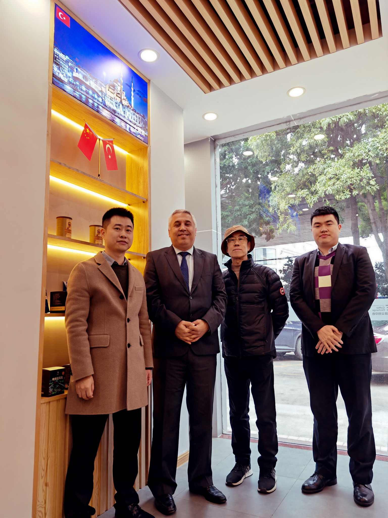 土耳其駐廣州總領(lǐng)事館商務(wù)領(lǐng)事塞爾達爾先生 再次蒞臨金達考察交流