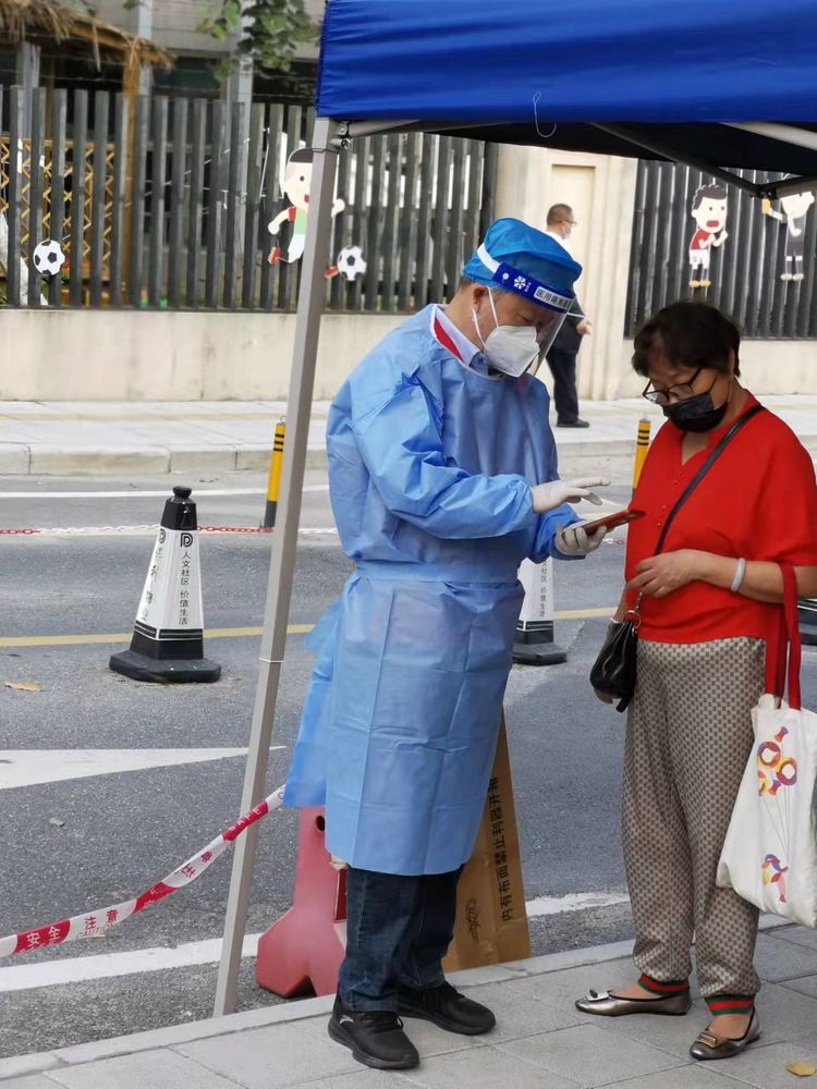 金達(dá)咖啡飲品城商戶眾志成城支援戰(zhàn)“疫”的故事得到了多家大型媒體的報(bào)道和轉(zhuǎn)載