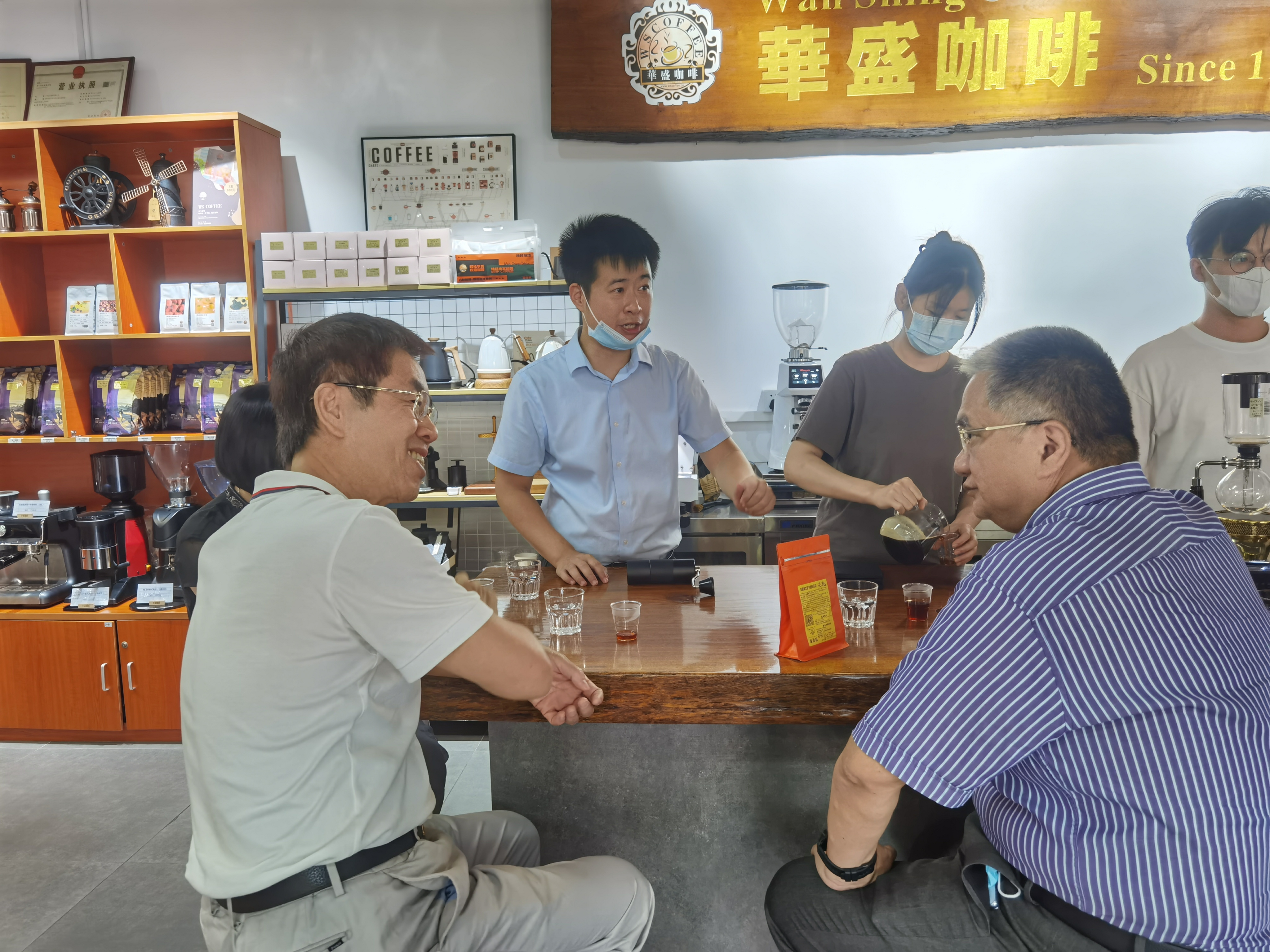 廣州白云區(qū)政協(xié)袁東華主席一行蒞臨金達(dá)調(diào)研 廣州白云區(qū)政協(xié)袁東華主席一行蒞臨金達(dá)調(diào)研